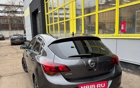 Opel Astra J, 2011 год, 720 000 рублей, 3 фотография