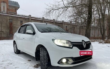 Renault Logan II, 2014 год, 880 000 рублей, 3 фотография