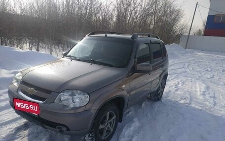 Chevrolet Niva I рестайлинг, 2015 год, 800 000 рублей, 2 фотография