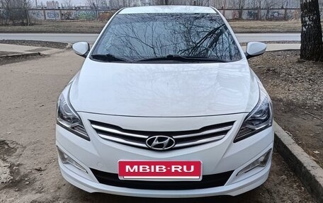 Hyundai Solaris II рестайлинг, 2015 год, 1 250 000 рублей, 3 фотография