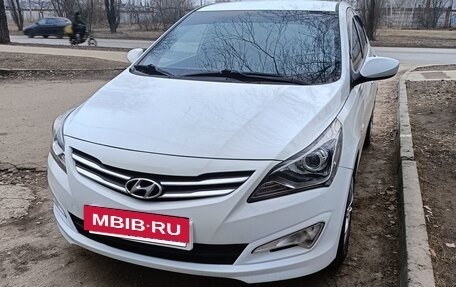 Hyundai Solaris II рестайлинг, 2015 год, 1 250 000 рублей, 2 фотография