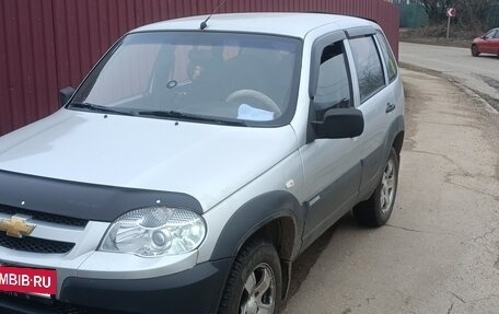 Chevrolet Niva I рестайлинг, 2011 год, 550 000 рублей, 4 фотография