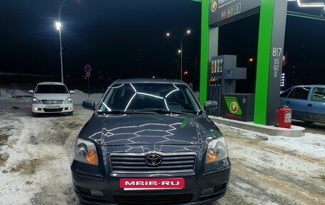 Toyota Avensis III рестайлинг, 2005 год, 830 000 рублей, 2 фотография