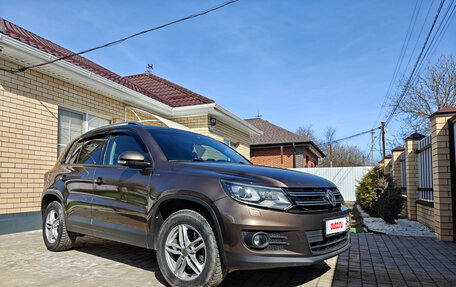 Volkswagen Tiguan I, 2016 год, 2 130 000 рублей, 3 фотография