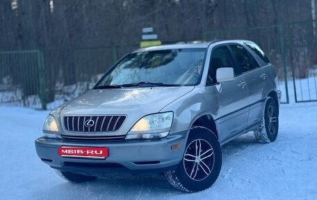 Lexus RX IV рестайлинг, 2001 год, 900 000 рублей, 2 фотография