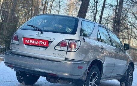 Lexus RX IV рестайлинг, 2001 год, 900 000 рублей, 6 фотография