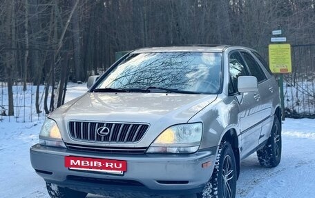 Lexus RX IV рестайлинг, 2001 год, 900 000 рублей, 8 фотография