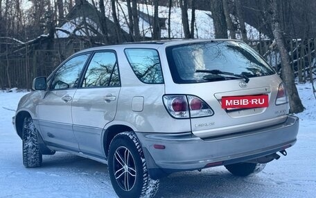 Lexus RX IV рестайлинг, 2001 год, 900 000 рублей, 4 фотография