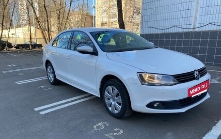 Volkswagen Jetta VI, 2013 год, 1 000 000 рублей, 3 фотография