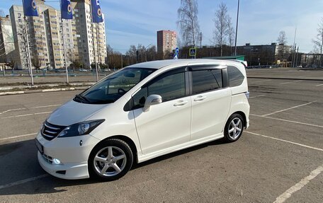 Honda Freed I, 2010 год, 1 200 000 рублей, 24 фотография