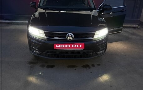 Volkswagen Tiguan II, 2019 год, 2 250 000 рублей, 4 фотография