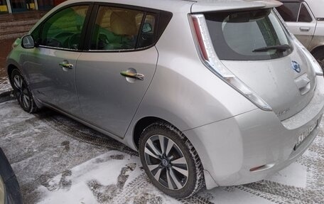 Nissan Leaf I, 2013 год, 1 200 000 рублей, 8 фотография