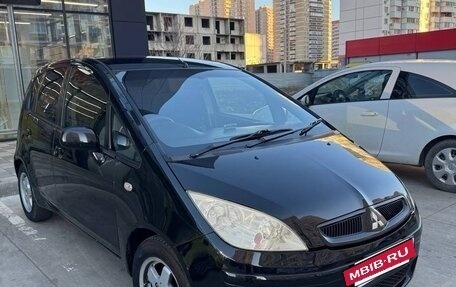 Mitsubishi Colt VI рестайлинг, 2003 год, 450 000 рублей, 3 фотография