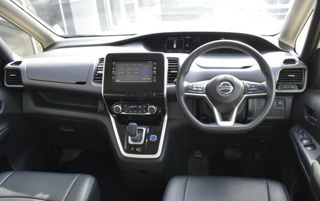 Nissan Serena IV, 2019 год, 2 415 000 рублей, 6 фотография