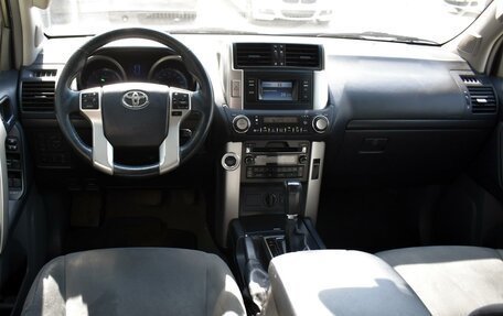 Toyota Land Cruiser Prado 150 рестайлинг 2, 2012 год, 3 230 000 рублей, 6 фотография