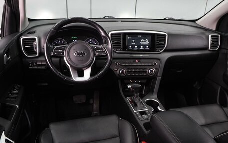 KIA Sportage IV рестайлинг, 2018 год, 2 399 000 рублей, 6 фотография