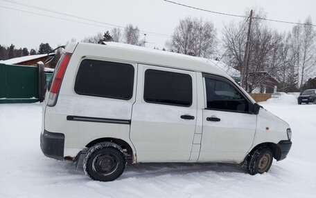 Toyota Town Ace III, 2001 год, 300 000 рублей, 2 фотография