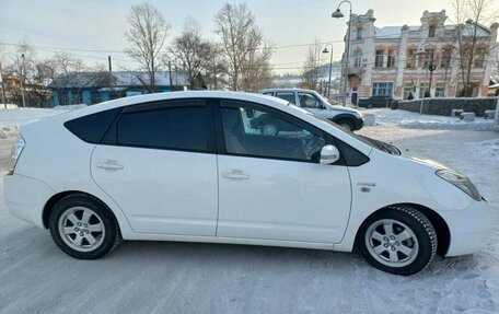 Toyota Prius, 2010 год, 1 400 000 рублей, 2 фотография