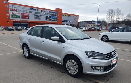 Volkswagen Polo VI (EU Market), 2016 год, 850 000 рублей, 2 фотография