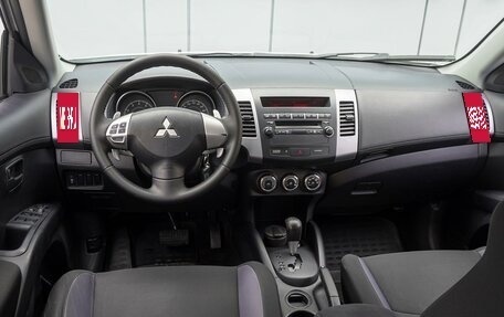 Mitsubishi Outlander III рестайлинг 3, 2011 год, 1 100 000 рублей, 6 фотография