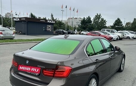 BMW 3 серия, 2012 год, 1 600 000 рублей, 4 фотография