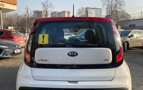 KIA Soul II рестайлинг, 2017 год, 1 700 000 рублей, 6 фотография