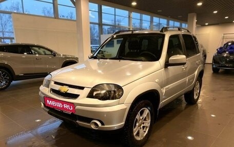 Chevrolet Niva I рестайлинг, 2017 год, 895 000 рублей, 7 фотография