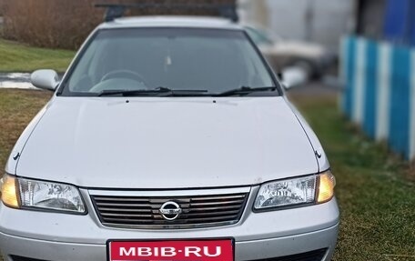 Nissan Sunny B15, 2003 год, 355 000 рублей, 1 фотография