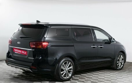 KIA Carnival III, 2018 год, 2 870 000 рублей, 5 фотография