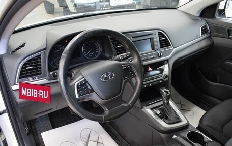 Hyundai Elantra VI рестайлинг, 2018 год, 1 660 000 рублей, 10 фотография