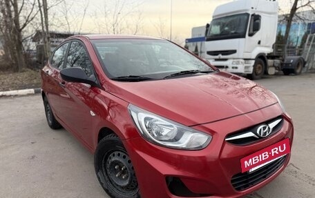 Hyundai Solaris II рестайлинг, 2013 год, 770 000 рублей, 2 фотография