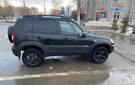 Chevrolet Niva I рестайлинг, 2018 год, 1 050 000 рублей, 4 фотография