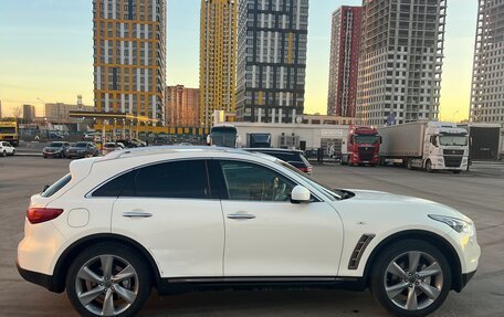 Infiniti FX II, 2013 год, 1 900 000 рублей, 2 фотография