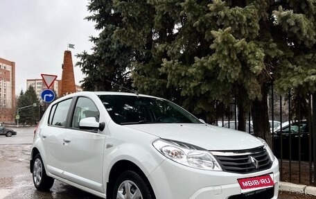 Renault Sandero II рестайлинг, 2013 год, 749 000 рублей, 2 фотография