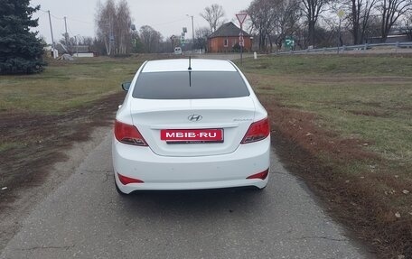 Hyundai Solaris II рестайлинг, 2016 год, 1 040 000 рублей, 3 фотография