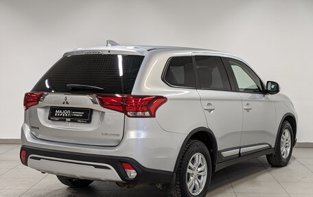 Mitsubishi Outlander III рестайлинг 3, 2019 год, 2 350 000 рублей, 5 фотография