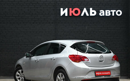 Opel Astra J, 2014 год, 930 000 рублей, 5 фотография
