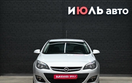 Opel Astra J, 2014 год, 930 000 рублей, 2 фотография