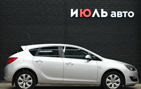 Opel Astra J, 2014 год, 930 000 рублей, 10 фотография