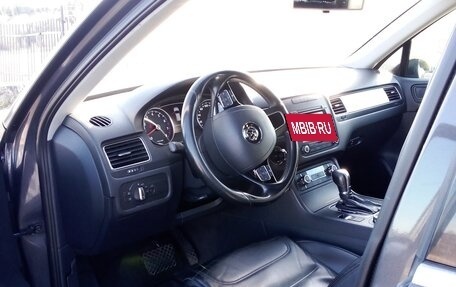 Volkswagen Touareg III, 2011 год, 2 199 000 рублей, 4 фотография