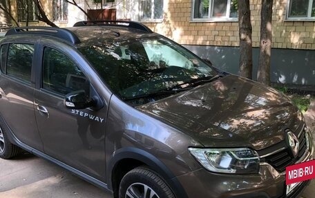 Renault Sandero II рестайлинг, 2018 год, 1 500 000 рублей, 2 фотография