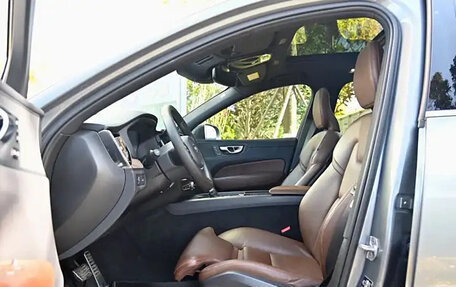 Volvo XC60 II, 2021 год, 2 990 000 рублей, 14 фотография