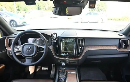 Volvo XC60 II, 2021 год, 2 990 000 рублей, 9 фотография
