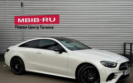 Mercedes-Benz E-Класс, 2021 год, 6 497 000 рублей, 3 фотография