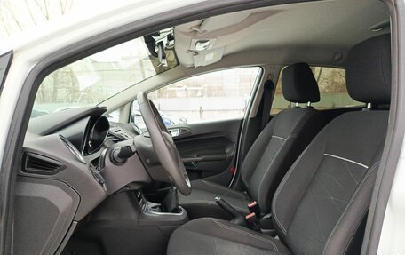 Ford Fiesta, 2016 год, 940 000 рублей, 16 фотография