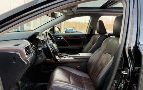 Lexus RX IV рестайлинг, 2017 год, 3 995 000 рублей, 10 фотография