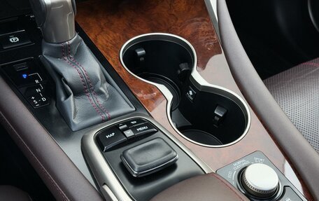 Lexus RX IV рестайлинг, 2017 год, 3 995 000 рублей, 23 фотография