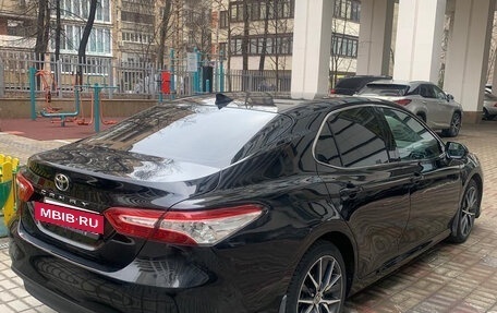 Toyota Camry, 2021 год, 3 090 000 рублей, 7 фотография