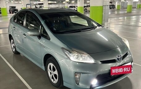 Toyota Prius, 2012 год, 1 099 999 рублей, 6 фотография