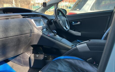 Toyota Prius, 2012 год, 1 099 999 рублей, 13 фотография